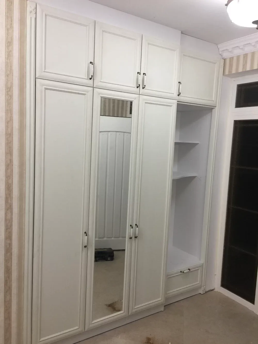 Мебель для прихожей на заказ в Батуми — проект 2